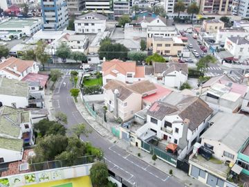 Renta casa comercial 295m2 Mariscal Foch 2 Pisos