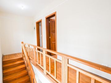 Renta casa comercial 295m2 Mariscal Foch 2 Pisos