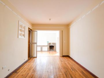 Renta casa comercial 295m2 Mariscal Foch 2 Pisos