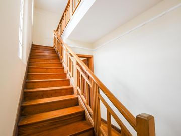 Renta casa comercial 295m2 Mariscal Foch 2 Pisos