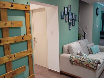 Excelente casa en Temperley 4 dormitorios cochera y piscina!!