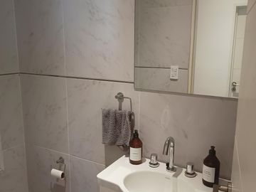 Excelente casa en Temperley 4 dormitorios cochera y piscina!!