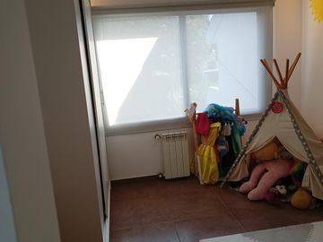 Excelente casa en Temperley 4 dormitorios cochera y piscina!!