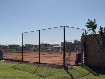 VENTA Casa Pilar Del Este-Santa Elisa-5 ambientes-Escritorio-Estrenar-Pileta-Losa Radiante-SEP 2025