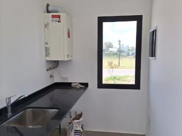 VENTA Casa Pilar Del Este Santa Elisa-Losa Radiante-ESCRITORIO-Moderna-Pileta-Estrenar-FEB 26