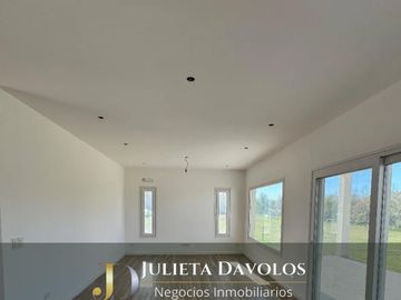Casa en  Venta Aguas Privadas Barrio Naudir