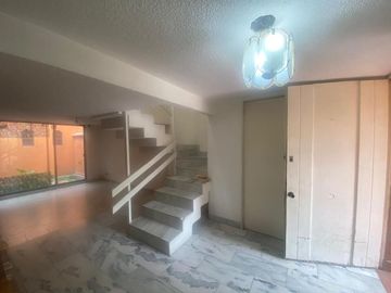 SE VENDE CASA EN SANTA CECILIA, COYOACAN.