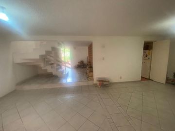 SE VENDE CASA EN SANTA CECILIA, COYOACAN.