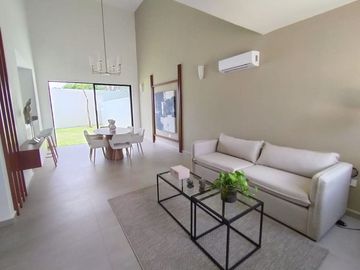CASA EN VENTA, EN PRIVADA ZONA CAUCEL MÉRIDA YUCATÁN