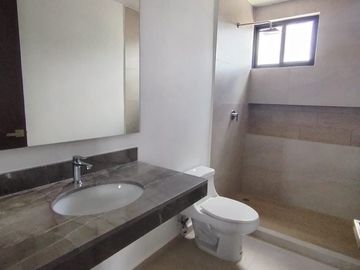 CASA EN VENTA, EN PRIVADA ZONA CAUCEL MÉRIDA YUCATÁN