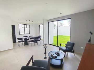 CASA EN VENTA, EN PRIVADA ZONA CAUCEL MÉRIDA YUCATÁN