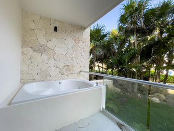 DEPARTAMENTO EN VENTA DE 2 HABITACIONES EN AKUMAL, QROO. LB 157