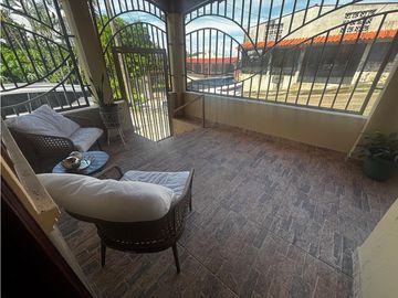 ALTOS DEL CRISOL ll / 2 HABITACIONES / AMPLIO PATIO CON TERRAZA JC