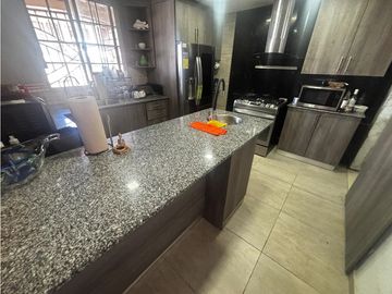 ALTOS DEL CRISOL ll / 2 HABITACIONES / AMPLIO PATIO CON TERRAZA JC