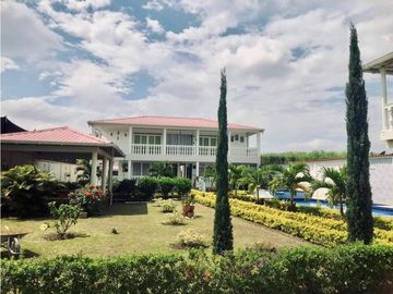 Finca en venta en parcelación campestre - Santa Elena El Cerrito Valle