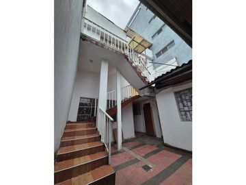 CASA EN VENTA, DELICIAS, EXCELENTE UBICACION