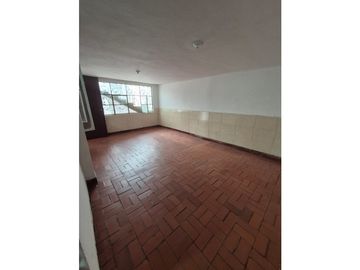 CASA EN VENTA, DELICIAS, EXCELENTE UBICACION