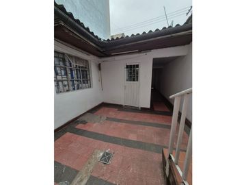 CASA EN VENTA, DELICIAS, EXCELENTE UBICACION