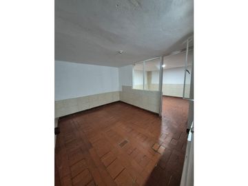 CASA EN VENTA, DELICIAS, EXCELENTE UBICACION