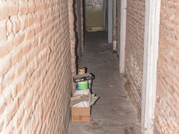 Venta 2 Casas con Local Oportunidad en Avellaneda