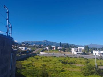 Valle de los Chillos,San Rafael Terreno 670 m2 Urb.Navarra II