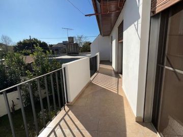 Casa PH en venta en Loma Hermosa