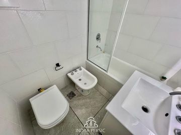 Venta departamento La Perla Mar del Plata 5 Ambientes con cochera fija