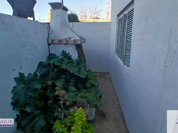 Casa en venta de 2 dormitorios c/ cochera en 9 de Julio