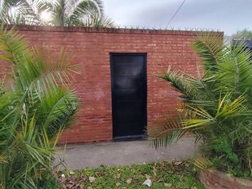 CASA TRES AMBIENTES VENTA LONGCHAMPS  CON PARQUE