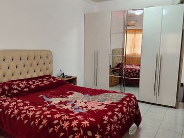 CASA TRES AMBIENTES VENTA LONGCHAMPS  CON PARQUE