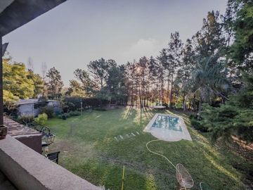 VENTA CASA 5 AMBIENTES-PILAR-PERMUTA