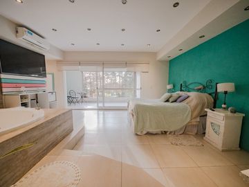 VENTA CASA 5 AMBIENTES-PILAR-PERMUTA