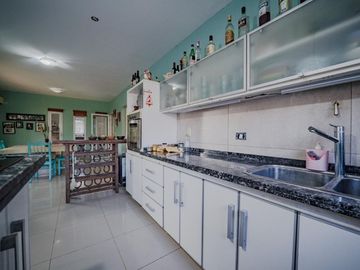 VENTA CASA 5 AMBIENTES-PILAR-PERMUTA