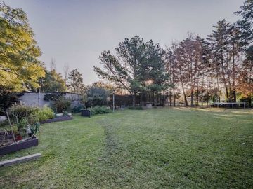 VENTA CASA 5 AMBIENTES-PILAR-PERMUTA