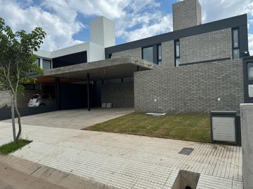 Casa en  venta La luisita a estrenar 3 dormitorios