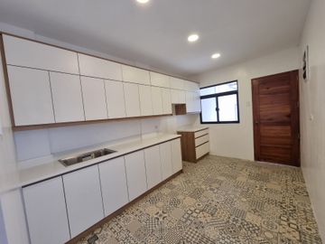 Antipolo For sale 2 Storey Townhouse 3 Bedrooms near St.Scholastica rg
