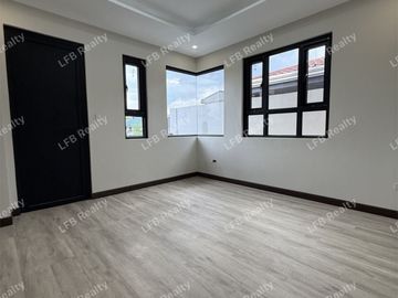 Duplex Unit in Vermont Park Executive Village Antipolo For Sale