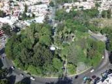 Departamento en venta 3 recamaras por Av Lazaro Cardenas y Parque Liberacion
