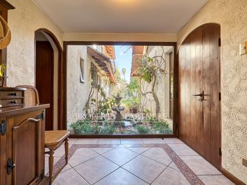 Acogedora y práctica casa en el plano de Santa maría