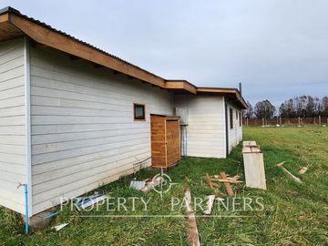 Casa nueva en media hectárea