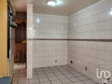 Casa en venta en Condominio cerca Glorieta de Vaqueritos y del Tec. de Monterrey