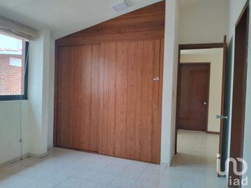 Casa en venta en Condominio cerca Glorieta de Vaqueritos y del Tec. de Monterrey