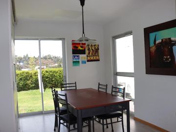 VENDO CASA 3 DORMITORIOS PISCINA TANDA CUMBAYÁ