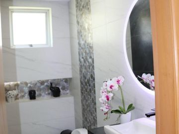 VENDO CASA 3 DORMITORIOS PISCINA TANDA CUMBAYÁ