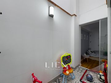 Departamento en venta con 2 terrazas en zona rodeada de parques en Surco