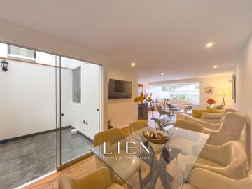 Departamento en venta con 2 terrazas en zona rodeada de parques en Surco