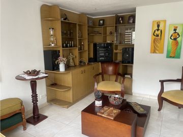 Venta de casa con renta en el sector la Camelia