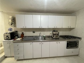 Venta de casa con renta en el sector la Camelia