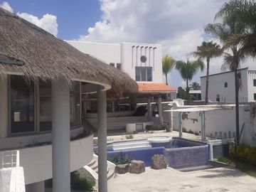 Casa en venta en Villas del Mesón, Querétaro