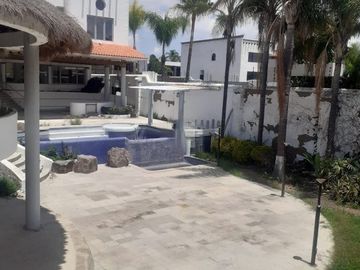 Casa en venta en Villas del Mesón, Querétaro